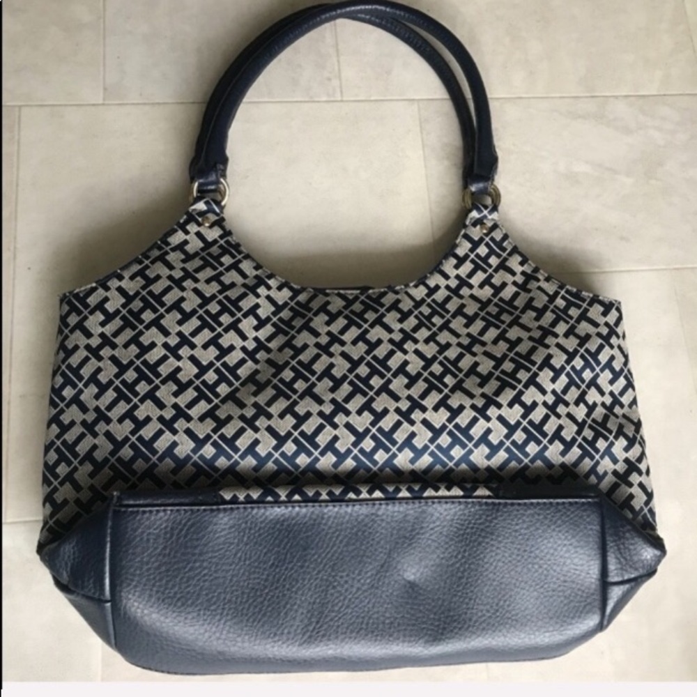 Tommy Hilfiger Navy Shoulder Bag Gold Hard… - Picture 4 of 9